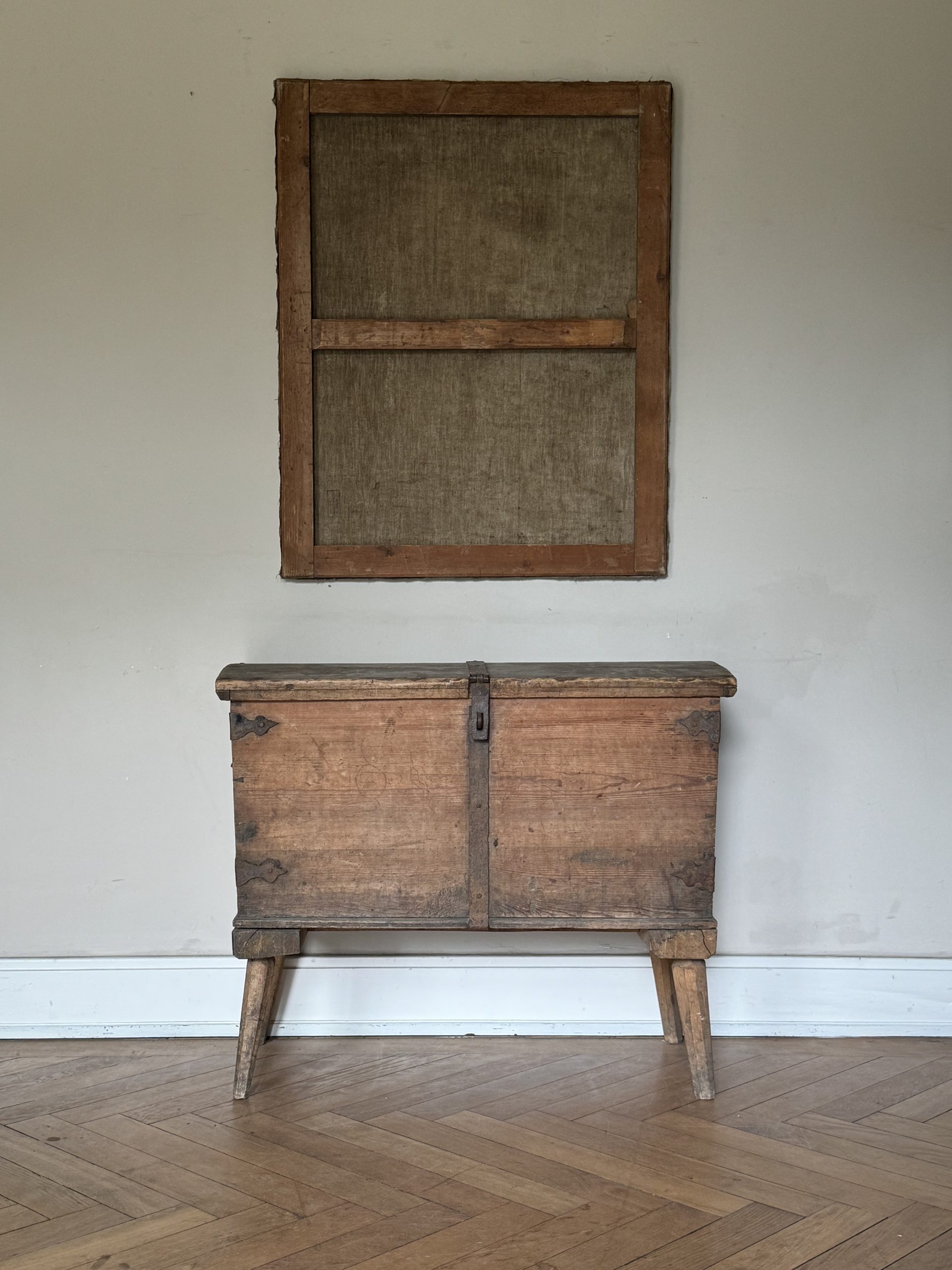 Swedish Chest 