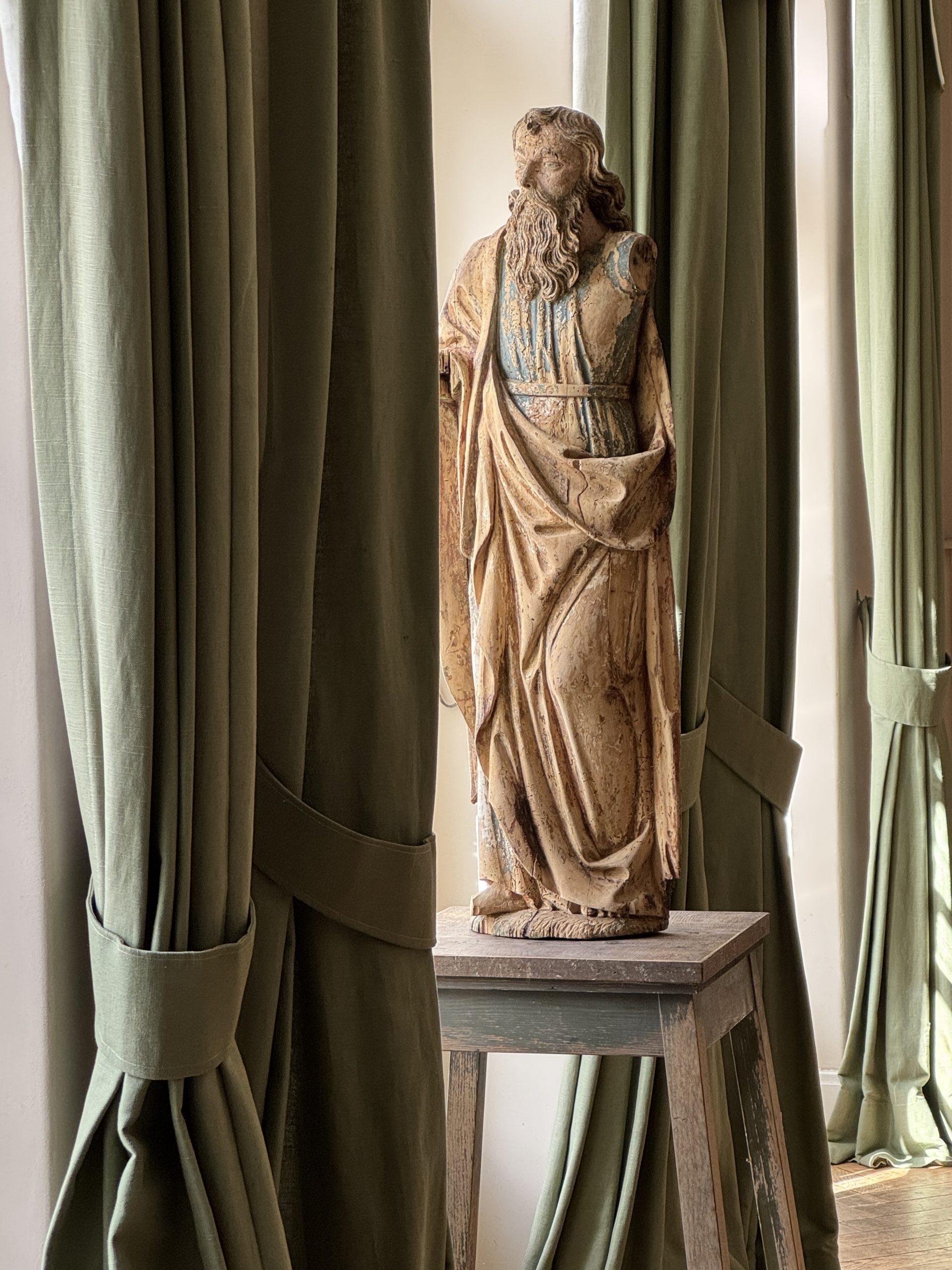 Large Linden Wood Sculpture - Italy 16th -17th Century 