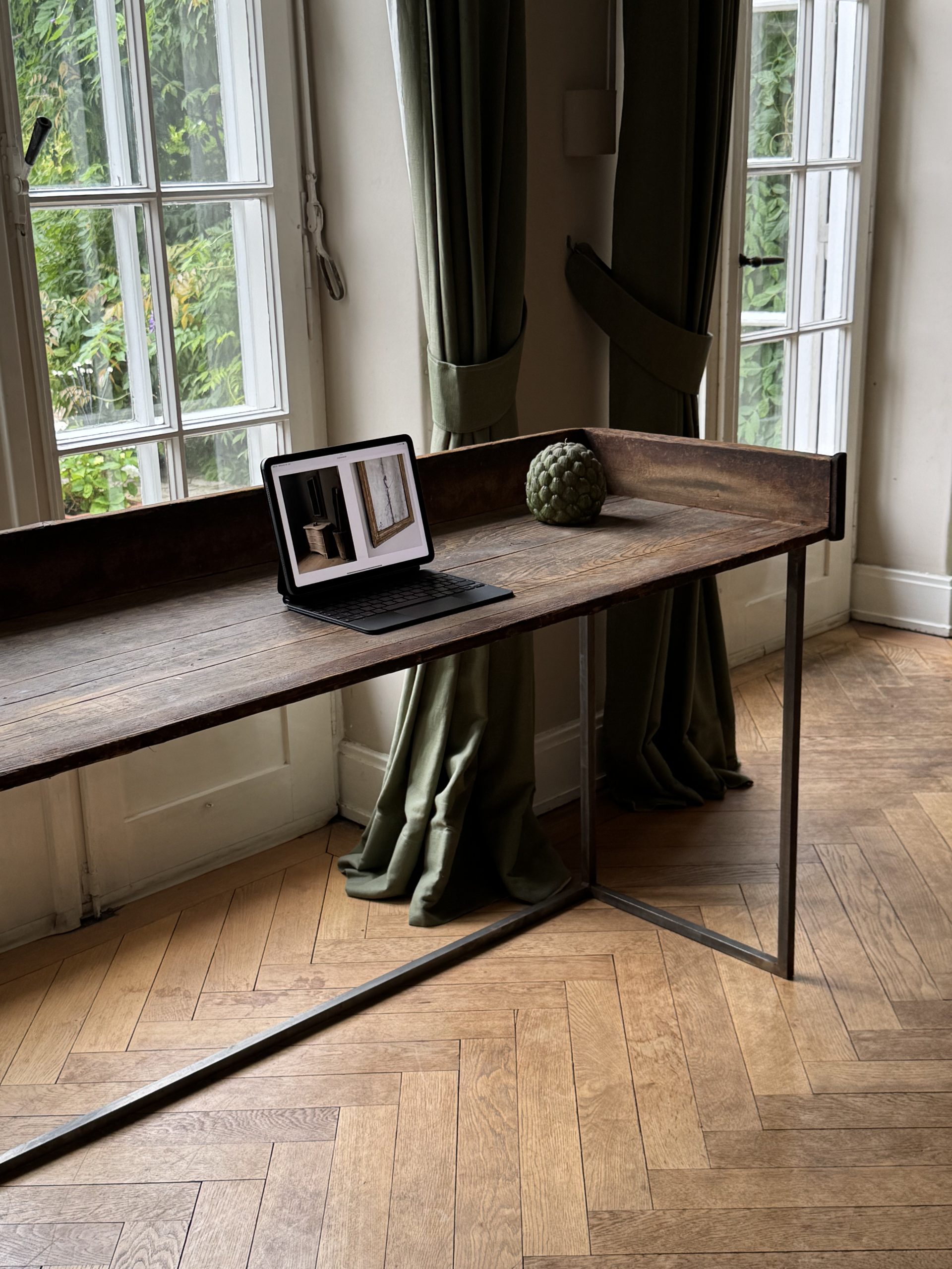 Console / Writing Table No. II