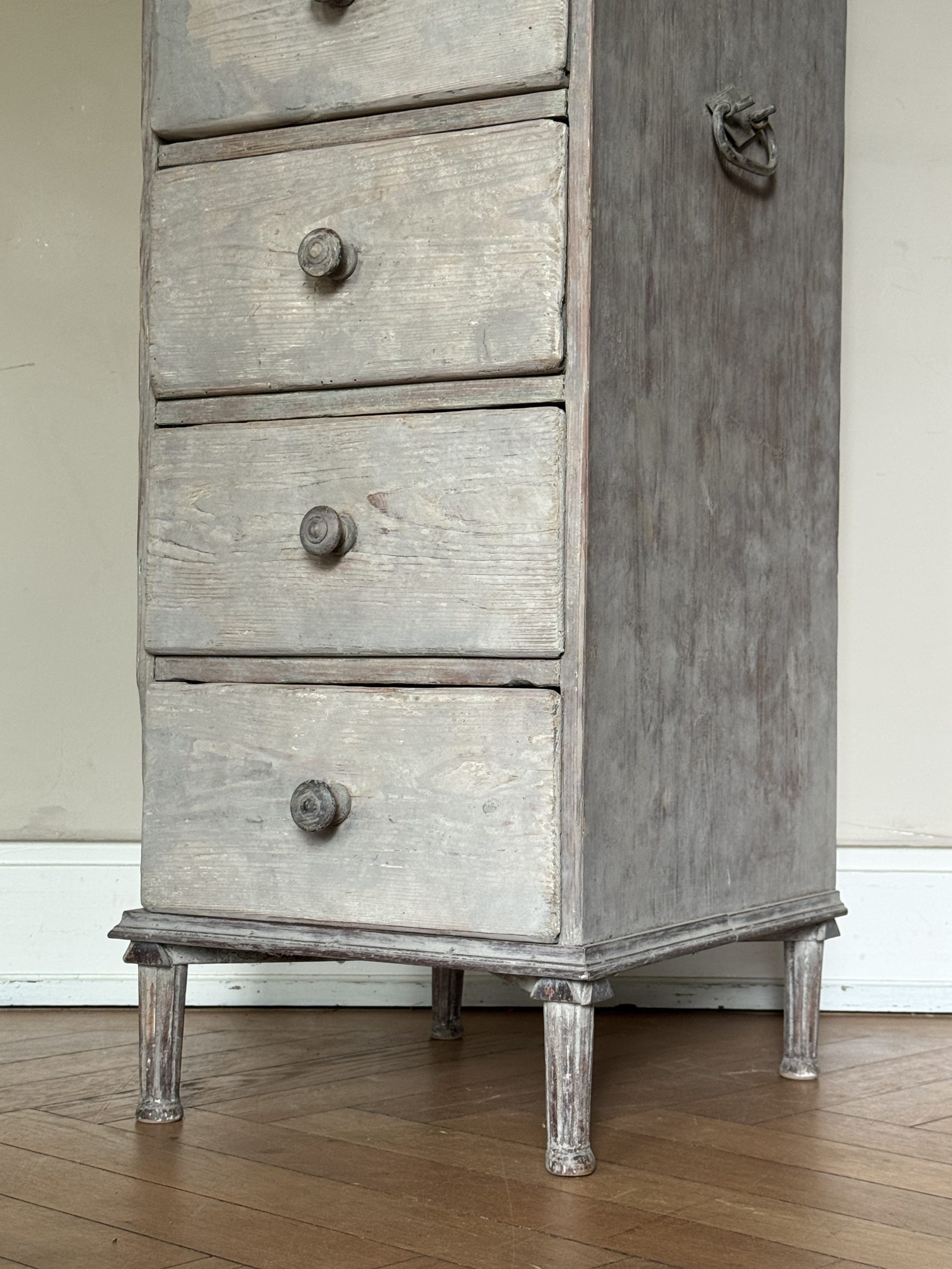 Swedish Pillar Chest Of Drawers