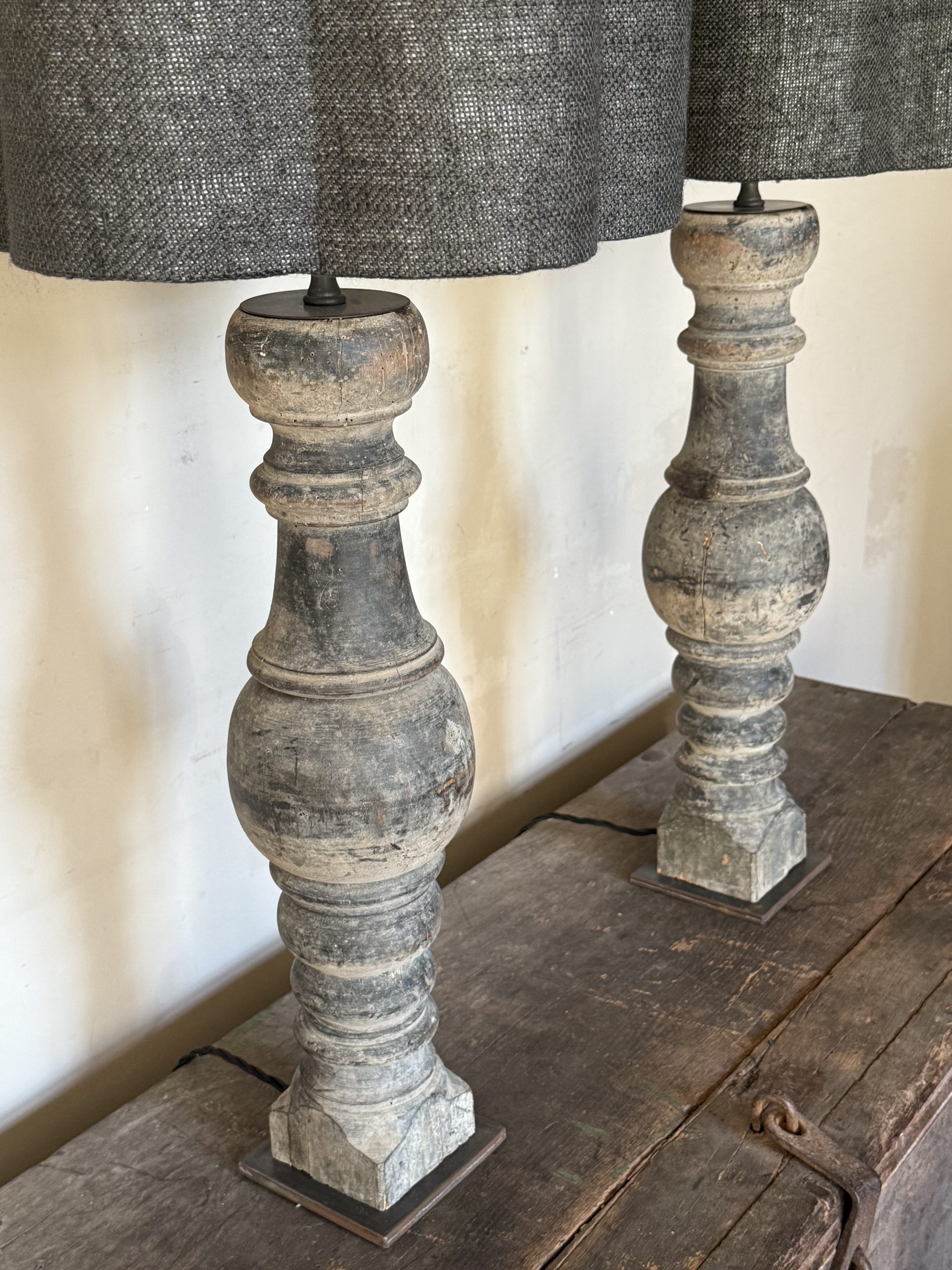Pair of Table Lamps - Wooden Columns Florence 1650 (Pair No. II)